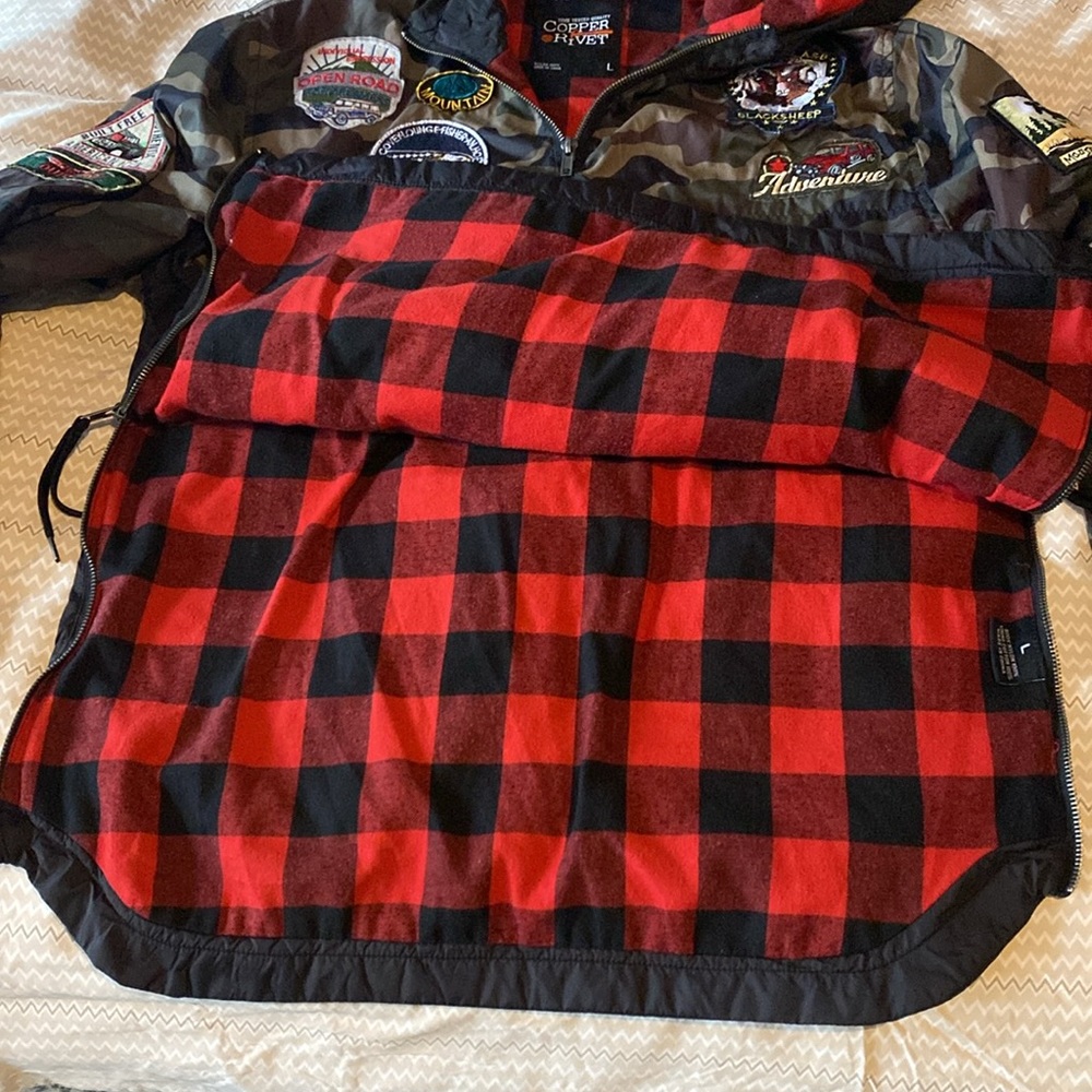 Copper Rivet windbreaker pullover jacket with patches - Picture 6 of 16